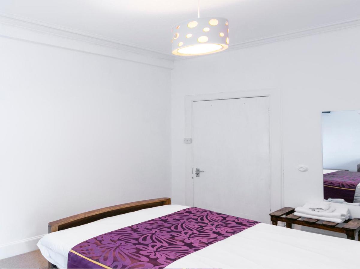 Oyo Lochinvar Hotel Glasgow Extérieur photo