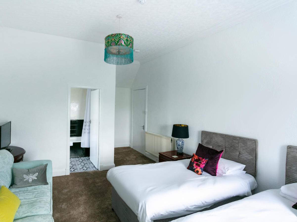 Oyo Lochinvar Hotel Glasgow Extérieur photo