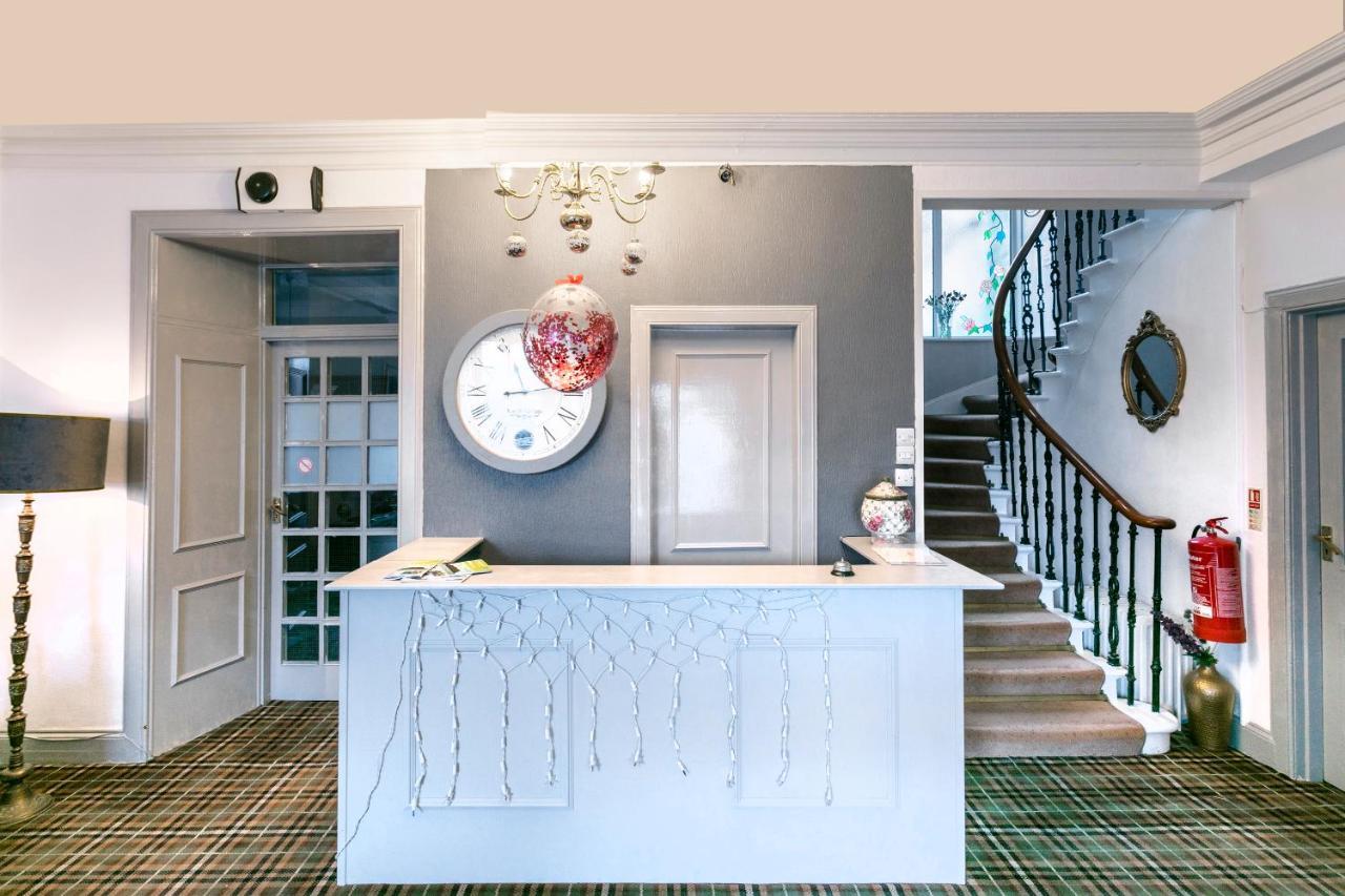 Oyo Lochinvar Hotel Glasgow Extérieur photo