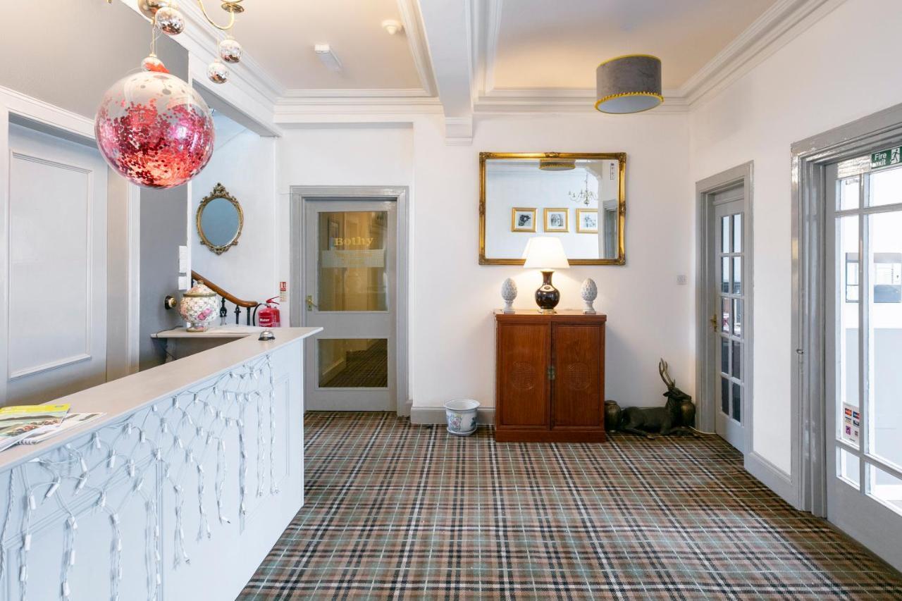 Oyo Lochinvar Hotel Glasgow Extérieur photo